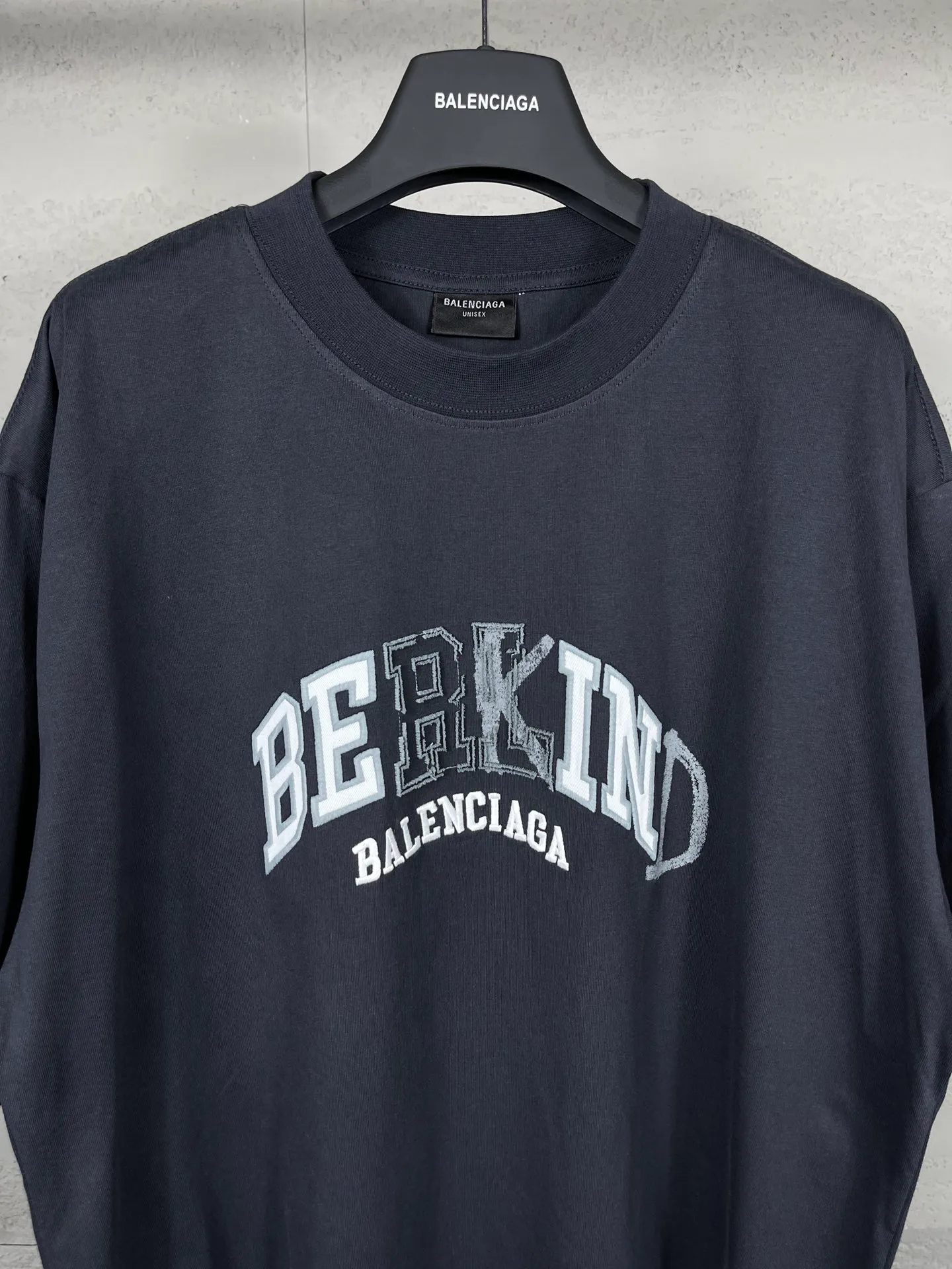 【 . Quality】BALENCI*GA/ BALENCI*GA#2024 New Arrival，Classic LOGO . T . 。 Authentic 。 ！ ZP . 260 ， . . . . Color Change。 。 。 12W ， ， . ， 。 OS . Same Style ：BL 223212 ：Dark Blue . Gray Size：XS L